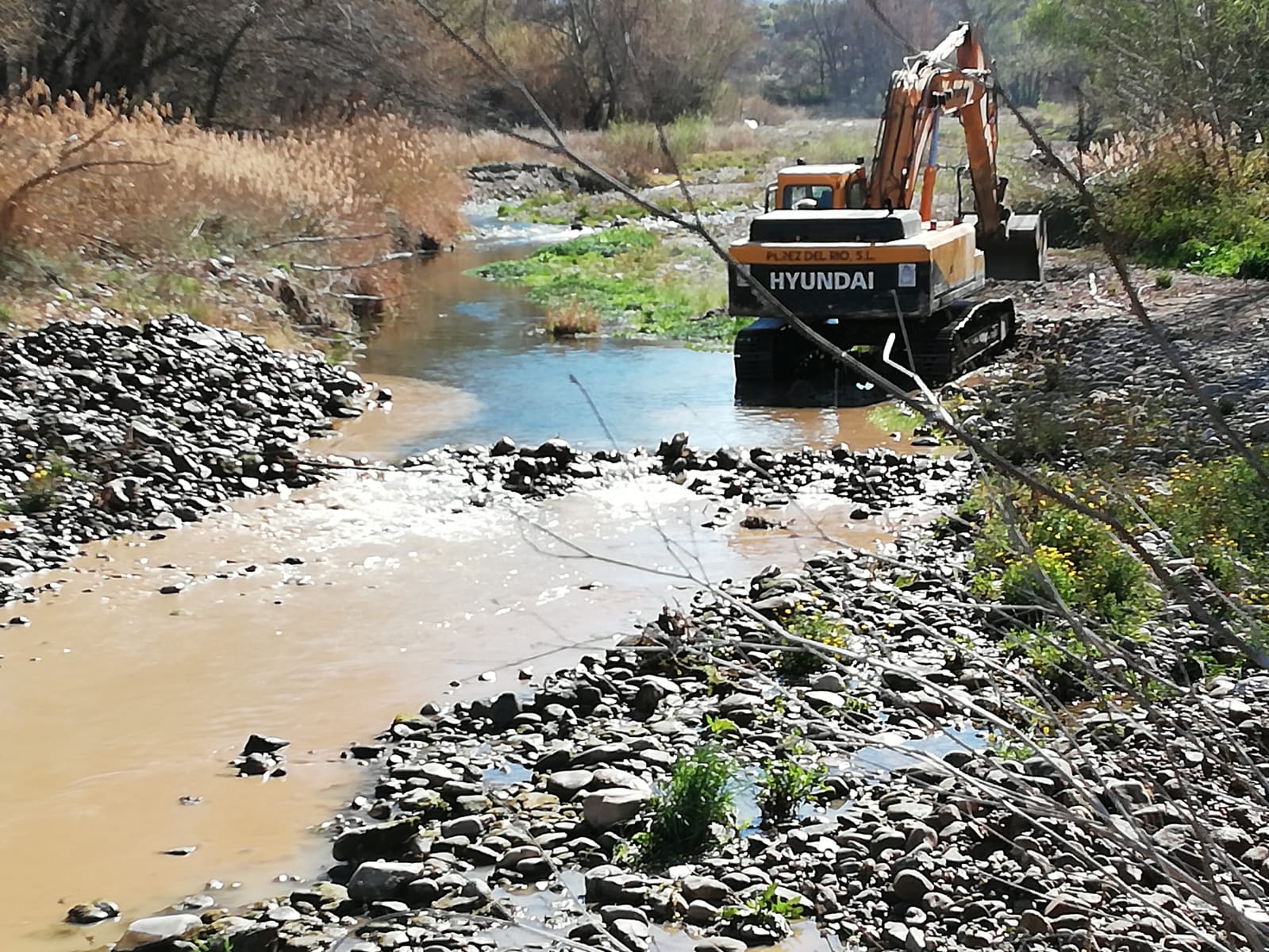 Destruyen el Cidacos en Arnedo con obras de emergencia